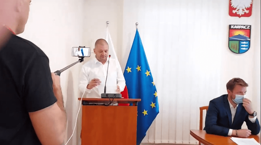 Przemówienie Bustowskiego podczas Rady Miasta Karpacz